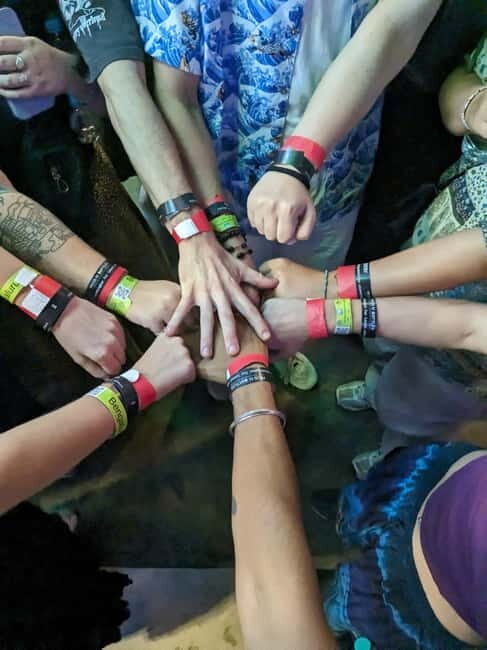 Bangalore:The Original bengaluru pub crawl - The Experience: Drinks, Activities, and Social Vibe
