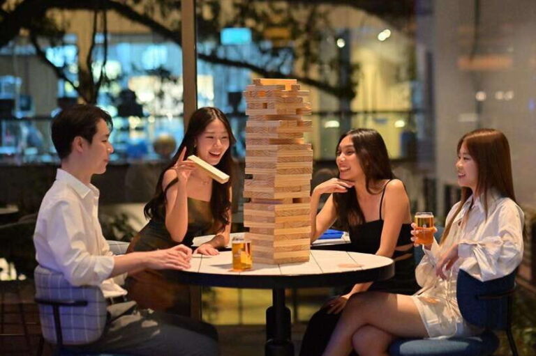Bangkok: Ale House at Riverside Bar Millennium Hilton - The Food & Drink Experience