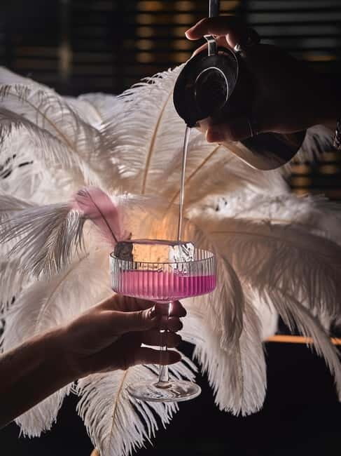 Bangkok: Aperitivo Free-Flow Alcohol at W Lounge - Who Should Consider This Experience?