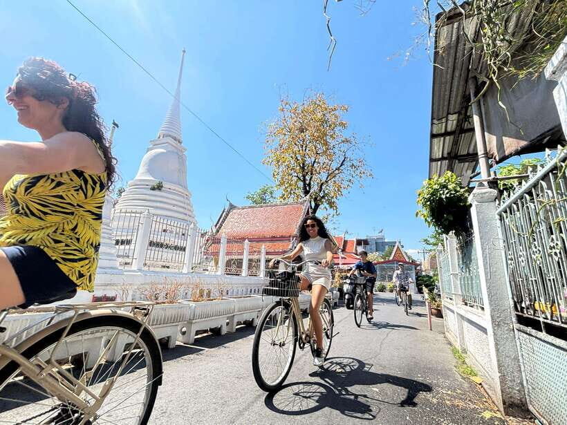 Bangkok: Bike, Boat & Food Tour in Thonburi - Exploring Thonburi: What to Expect