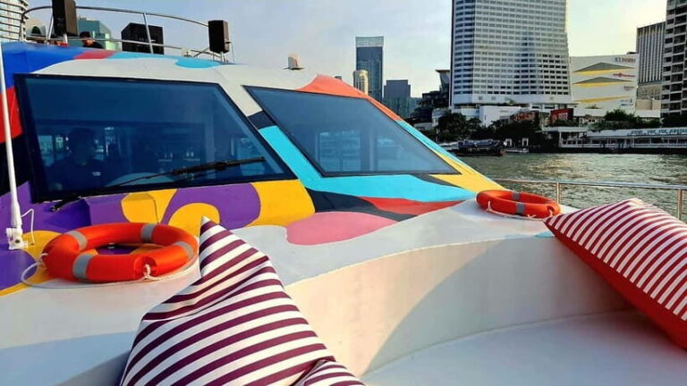 Bangkok : Chaophraya Booze Cruise Drinks Onboard - The Drinking Experience