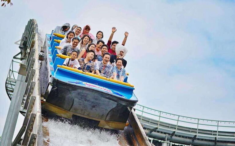 Bangkok: Dream World Unlimited Ride Ticket with Lunch - The Practical Side