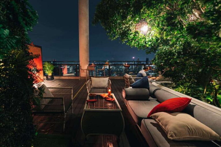 Bangkok: Enjoy Fine Thai Food with Panoramic Rooftop Views - What to Expect During Your Visit