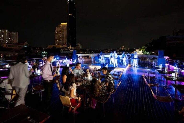 Bangkok: Evening Dinner Cruise with Live Music Chao Phraya - Dining and Entertainment