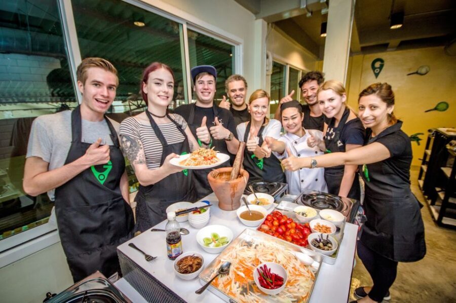 Bangkok: Half-Day Thai Cooking Class in Bangrak District - What the Reviews Say