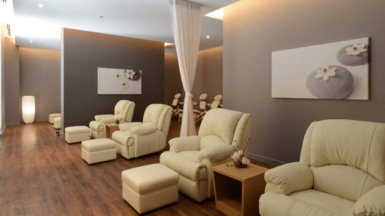 Bangkok: Let's Relax Spa Central World E-Voucher - Who Will Love This Experience?