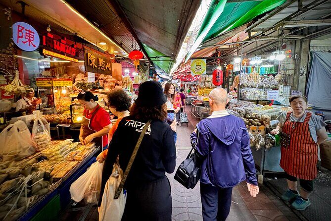 Bangkok Private Guide In and Around - Diving into Culture and Shopping