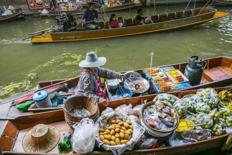 Bangkok: Railway and Floating Market Tour with Dragon Temple - Transportation, Duration, and Group Size
