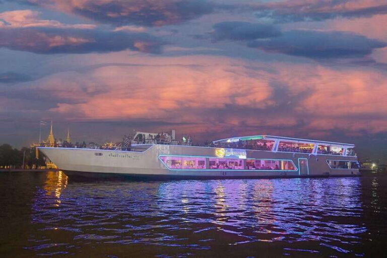 Bangkok: Smile Riverside Dinner Cruise - Who Will Love This Experience?