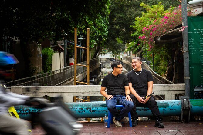 Bangkok Street Hidden Gems Photography Tour - Street Art at Chalerm La Park