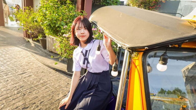 Bangkok: Thai School Uniform Tour - Who Will Get the Most Out of This Tour?