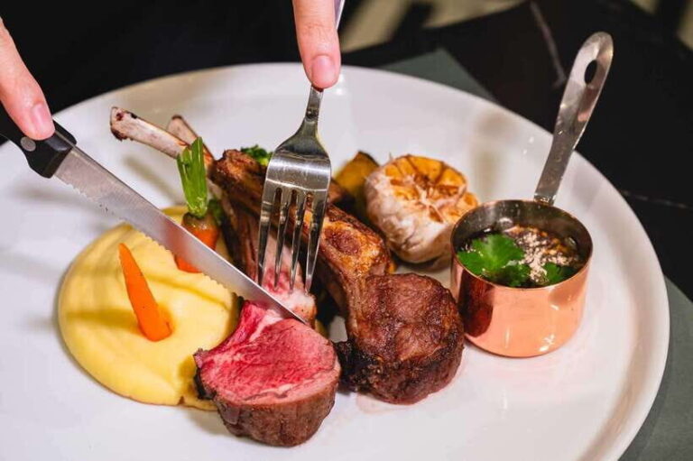 Bangkok: Vantage Point QSNCC Buffet Packages - Who Will Love This?
