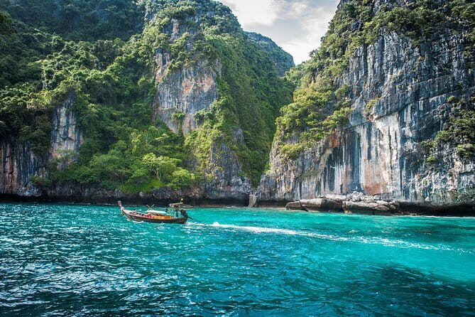 Beat the Crowds: Earlybird Phi Phi Islands by Speedboat - What Reviewers Say
