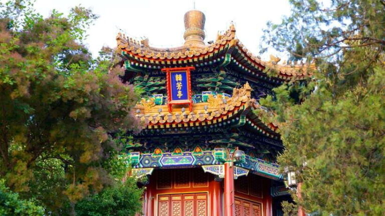 Beijing: 2 Hour Jingshan & Beihai Park Private Walking Tour - Why This Tour Is a Great Choice