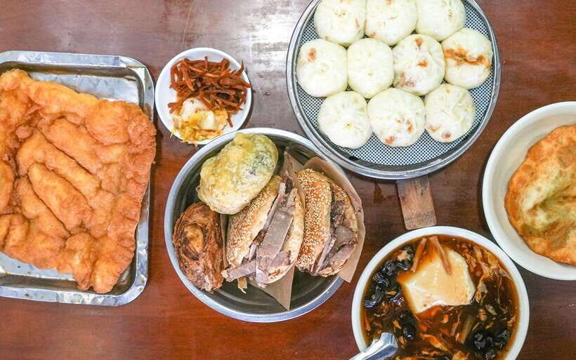 Beijing: Hutong Breakfast Food Tour - How the Itinerary Unfolds