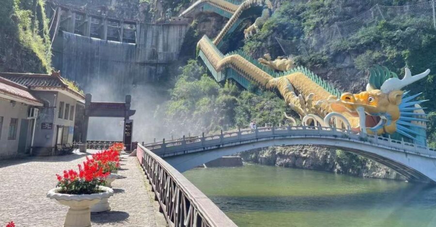 Beijing: Longqing Gorge w/Great Wall or Guyaju Private Tour - What Sets This Tour Apart?