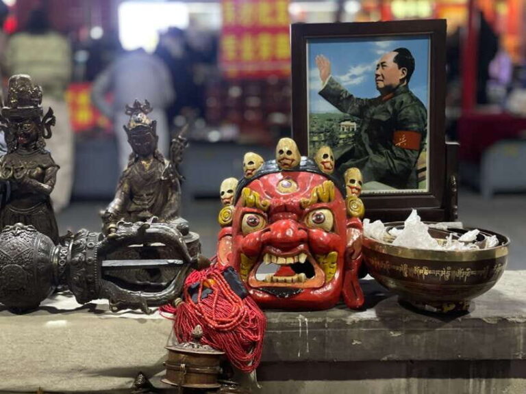 Beijing: Temple of Heaven, Panjiayuan Market, and Acrobatics - Practical Details and Value Analysis