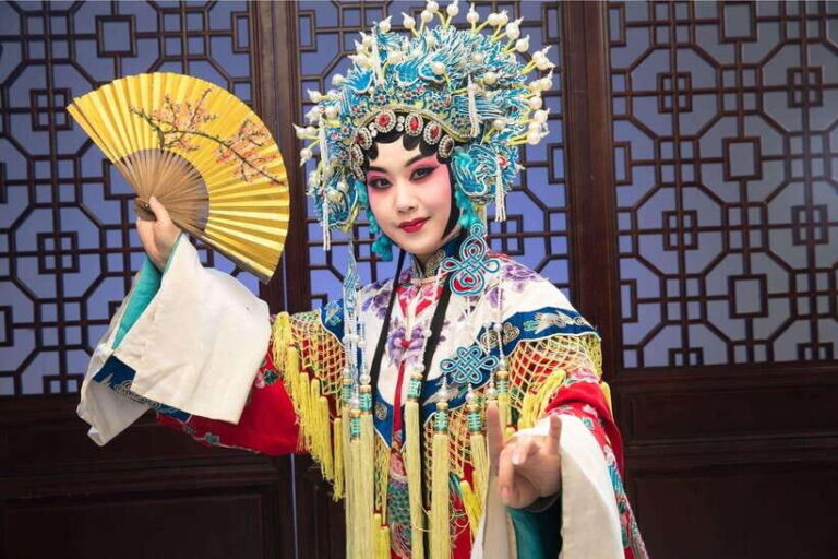 Beijing: Traditional Cultural Show Peking Opera Tickets - The Venue: Liyuan Theatre