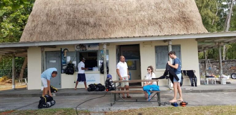 Belle Mare, Mauritius - PADI Advanced Open Water Training with eLearning - FAQs