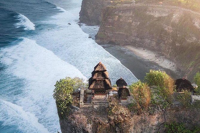 Best Bali Beaches - Uluwatu Temple - FREE Wi-Fi - What Do Reviews Say?