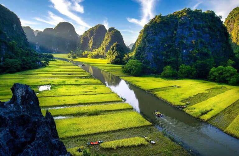 Best Ninh Binh Day Tour: Tam Coc - Hoa Lu - Lunch & Cycling - A Complete Look at the Itinerary