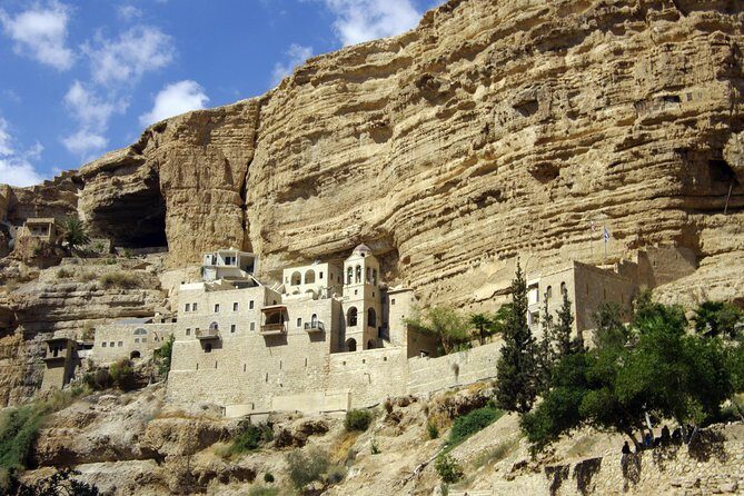Bethlehem, Jericho, and Qasr El Yahud Day Trip from Tel Aviv - Journeying into Bethlehem: The Heart of Christian Faith