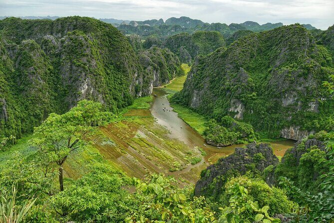 Boat and Bike Riding with Mua Cave in Ninh Binh Full Day Tour - Tam Coc: A Land of Water and Limestone