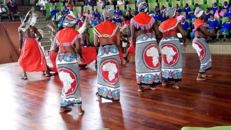 Bomas of Kenya Traditional Dance and Acrobatic Performance - The Experience in Detail