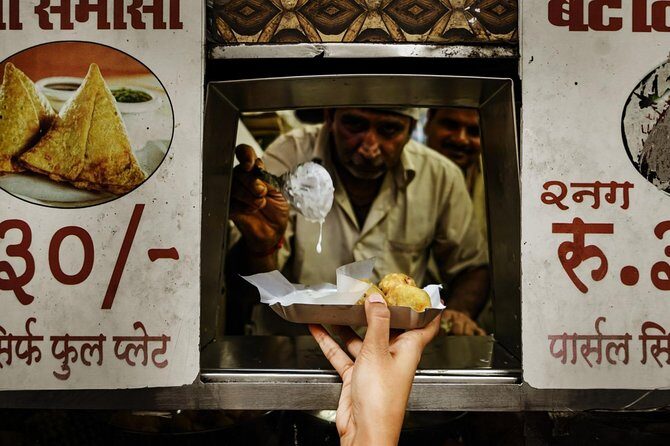 Bombay Express Mumbai Food Tour with 15+ Tastings - Zaveri Bazaar: Buzzing Street Food Heaven