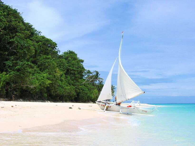 Boracay: Private Traditional Bamboo Boat Sailing Tour - The Itinerary: What to Expect