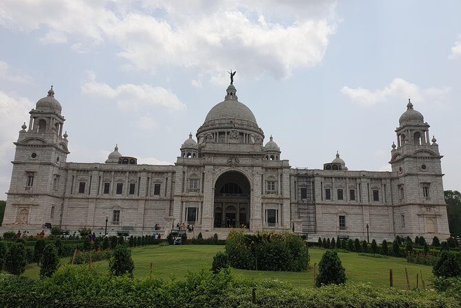 Build Your Own: custom private tour of Kolkata with transfers - Authentic Experiences and Local Insights