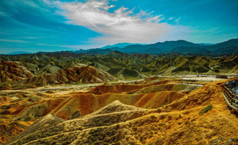 By bullet train from Lanzhou to Zhangye rainbow Mountain - The Practicalities: Value and Logistics