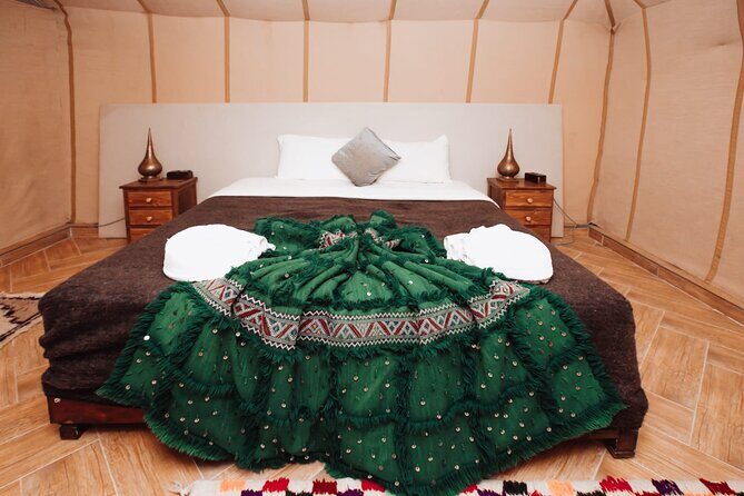 Camel Trek and Overnight Stay Desert in Merzouga - What to Expect: A Day in the Desert