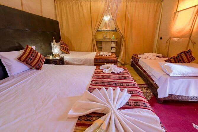 Camel trek with 1 Night in Luxury camp with Dinner+ Sundbording - FAQ