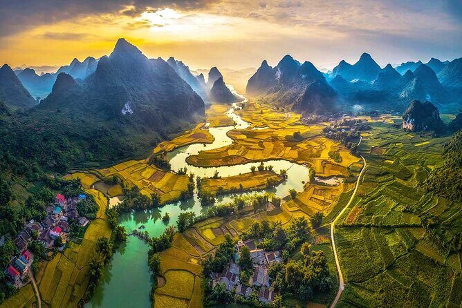 Cao Bang Loop Tour 3D2N by Motorbike, Car or Jeep - Day 2: Ban Gioc Waterfall and Surroundings