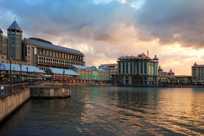 Cap To The Capital | Culture, Food, History, Shopping - An In-Depth Look at the Itinerary