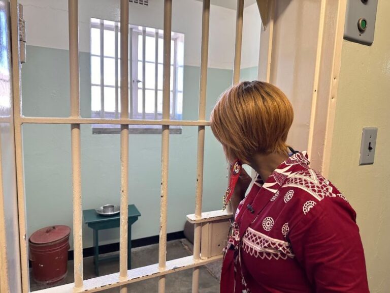 Cape Town: Robben Island Ferry Ticket and Guided Prison Tour - Evaluating the Cost and Value