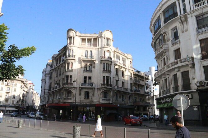 Casablanca and Morocco Shared Walking Tour with Licensed Guide - How the Tour Works in Practice