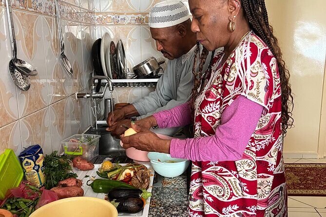 Casablanca Culinary Experience Henna and Traditional Dress - Practical Details