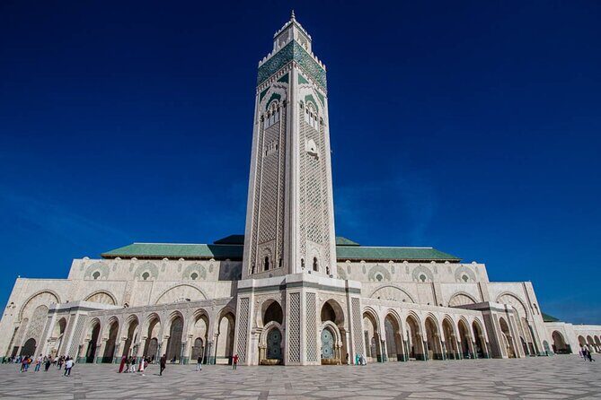 Casablanca Guided Tour with professional guide and lux vehicle - The Experience: What to Expect
