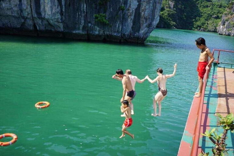 Cat Ba: Lan Ha Bay Full-Day Boat Tour - Kayaking Through Hidden Caves and Lagoons