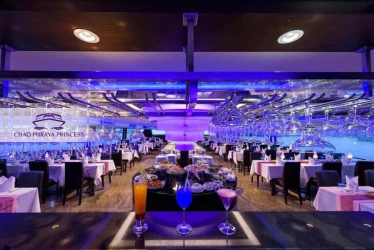 Chao Phraya Dinner Cruise with Private Transportation - What You Can Expect