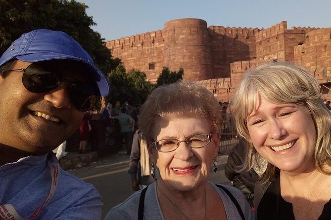 Chauffeured vehicles and related services throughout India - The Taj Mahal Experience