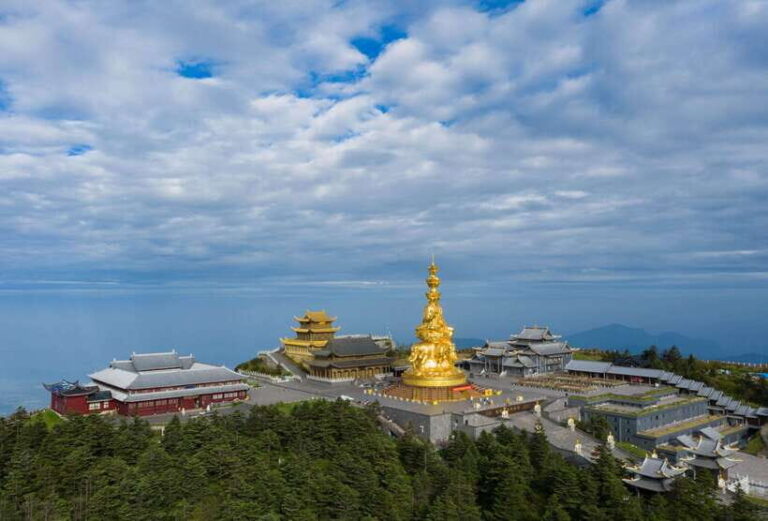 Chengdu: 7-Day Private Tour with Mt.E-mei and Jiuzhaigou - The Practicalities and Value of the Tour