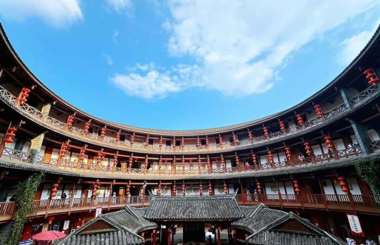 Chengdu Panda Base and Luodai Ancient Town One-Day Tour - The Value of the Experience