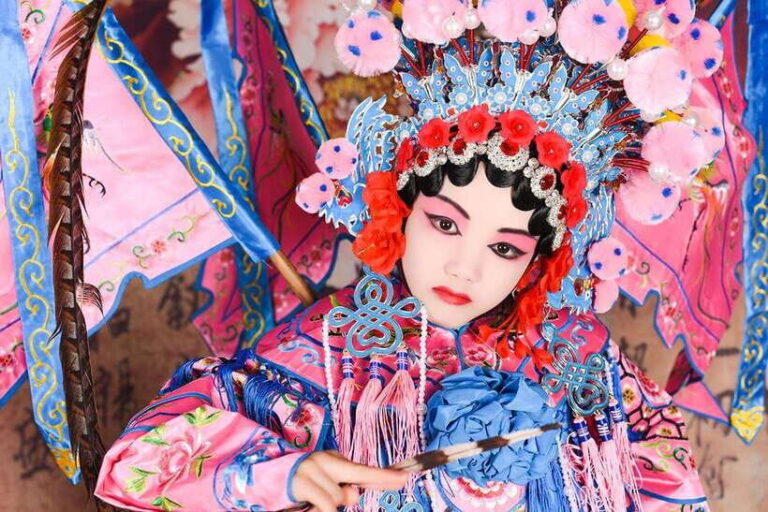 Chengdu: Shu Feng Ya Yun Sichuan Opera House Tickets Booking - Who Should Consider This Tour?