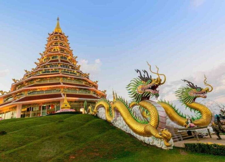 Chiang Mai: Chiang Rai Temples Day Trip with Hot Springs - The Itinerary in Detail