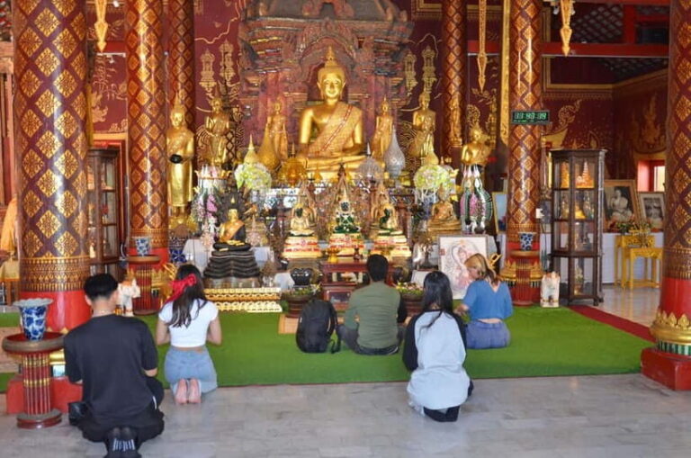 Chiang Mai: Classic Lanna Bike Tour - Cultural and Market Experiences