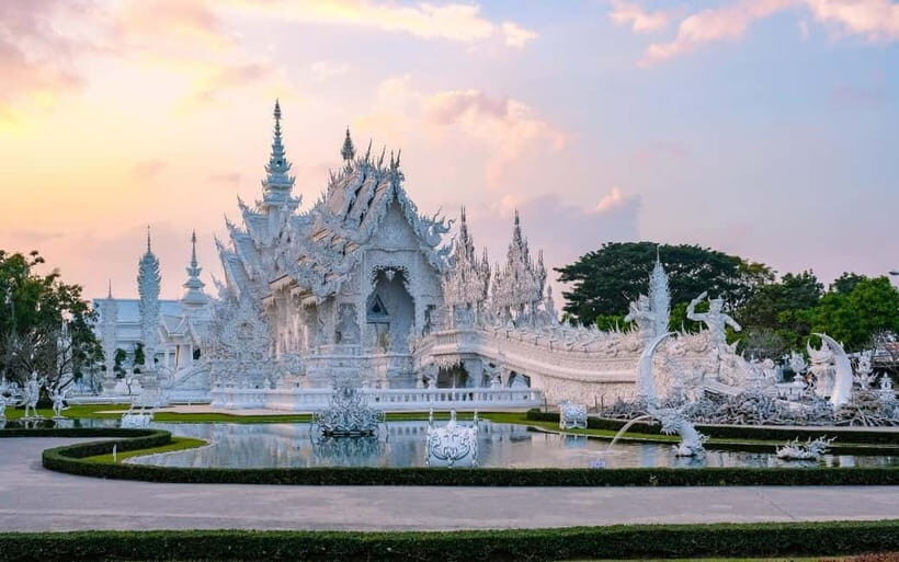 Chiang Mai : White and Blue Temples and Lalita Cafe - What Travelers Say