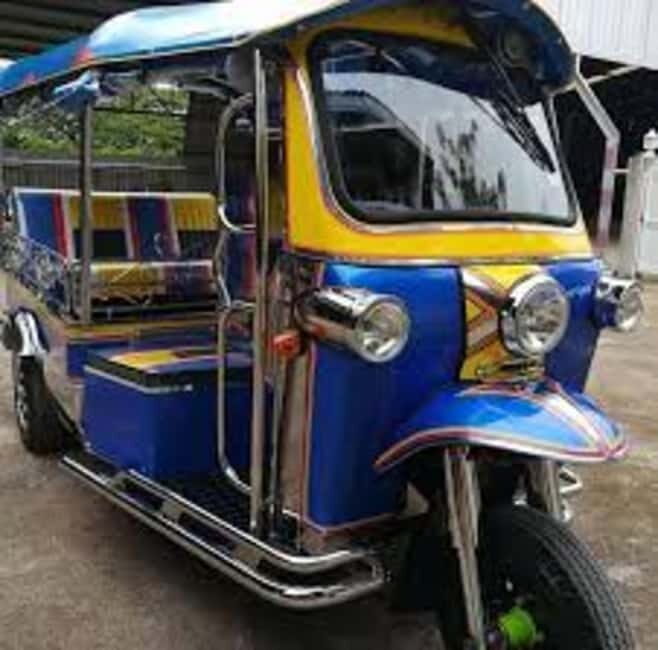 Chiang Rai: Half-Day Tuk-Tuk Temple Tour - Detailed Breakdown of the Temples